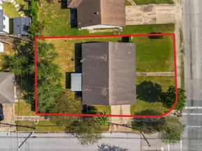 539 Edgebrook Drive, Houston TX 77034