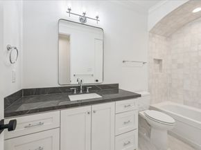 2330 Maroneal Street, Houston TX 77030