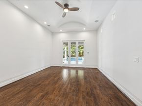 2330 Maroneal Street, Houston TX 77030