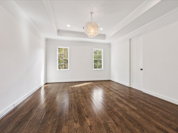 2330 Maroneal Street, Houston TX 77030