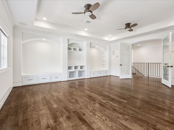 2330 Maroneal Street, Houston TX 77030