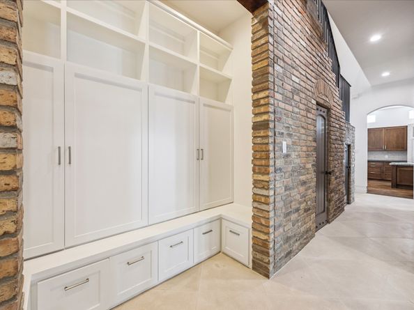 2330 Maroneal Street, Houston TX 77030