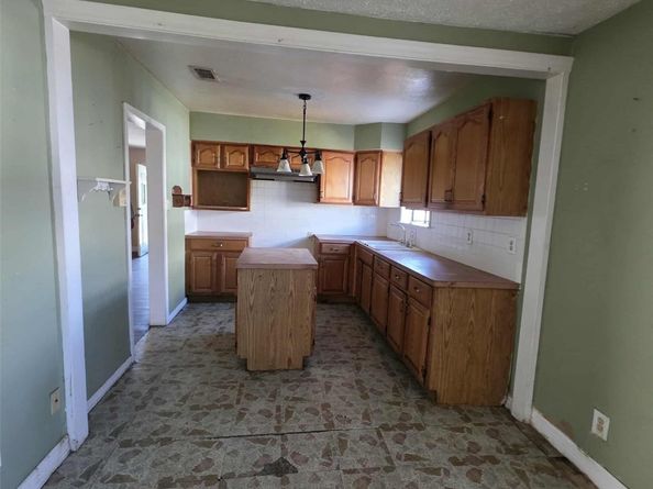 524 N Super Street, Houston TX 77011