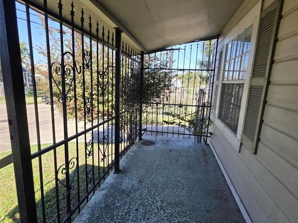 524 N Super Street, Houston TX 77011