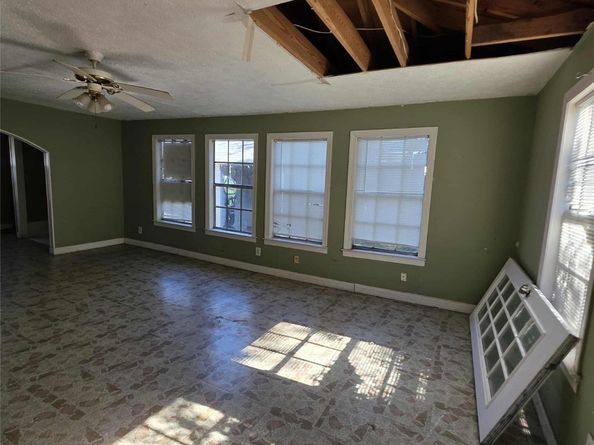 524 N Super Street, Houston TX 77011