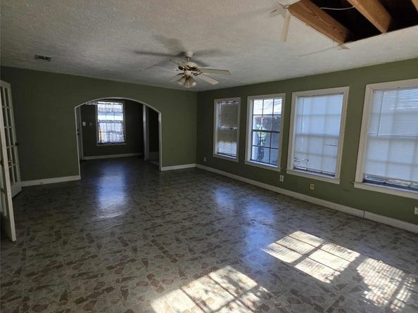 524 N Super Street, Houston TX 77011