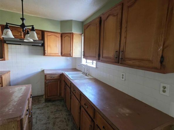 524 N Super Street, Houston TX 77011