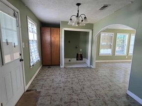 524 N Super Street, Houston TX 77011