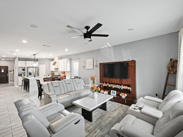 6518 Letcher Street, Houston TX 77028