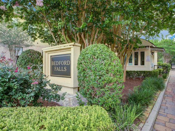 9026 Lakes At 610 Drive, Houston TX 77054