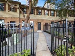 9026 Lakes At 610 Drive, Houston TX 77054