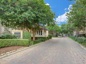 9026 Lakes At 610 Drive, Houston TX 77054