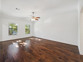 9026 Lakes At 610 Drive, Houston TX 77054