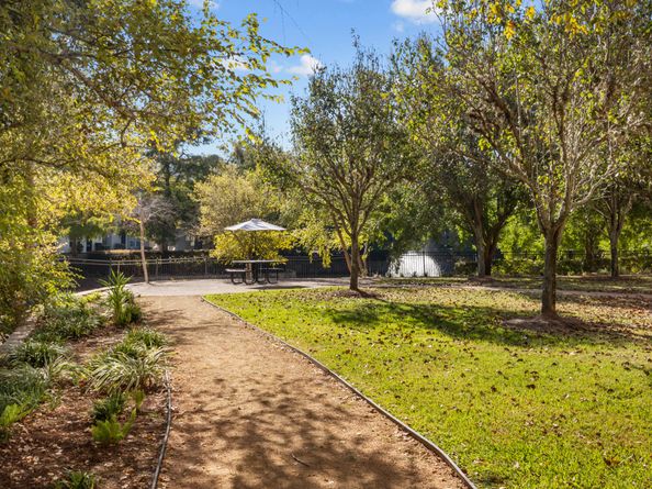 9128 Lakes At 610 Drive, Houston TX 77054