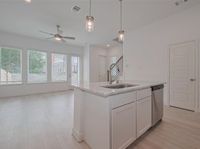 8913 Grovner Place, Houston TX 77055