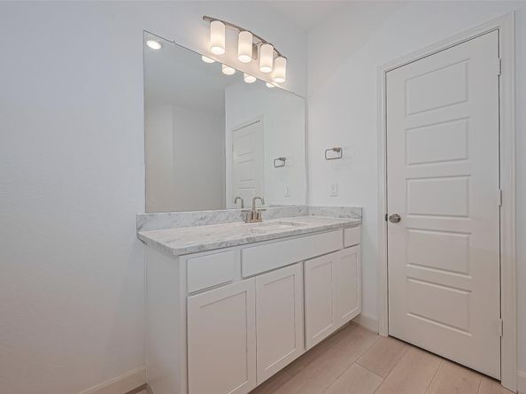 8913 Grovner Place, Houston TX 77055