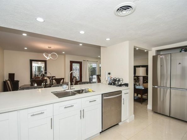 6304 Riverview Way, Houston TX 77057