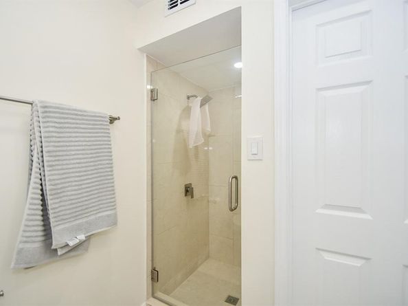 6304 Riverview Way, Houston TX 77057