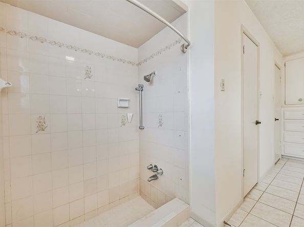 7603 Portal Drive, Houston TX 77071