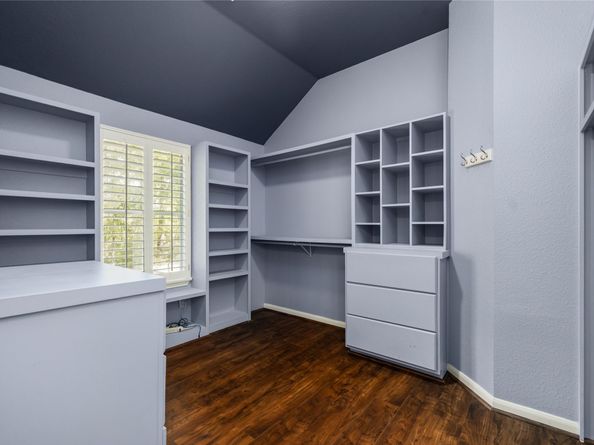 81 N Apple Springs Circle, The Woodlands TX 77382