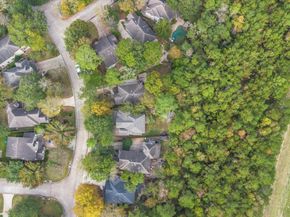 14 N Flickering Sun Circle, The Woodlands TX 77382