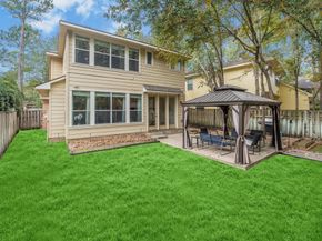 14 N Flickering Sun Circle, The Woodlands TX 77382