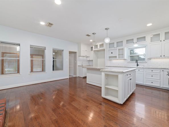 6511 Mesa Vista Court, Houston TX 77083