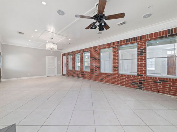 6511 Mesa Vista Court, Houston TX 77083