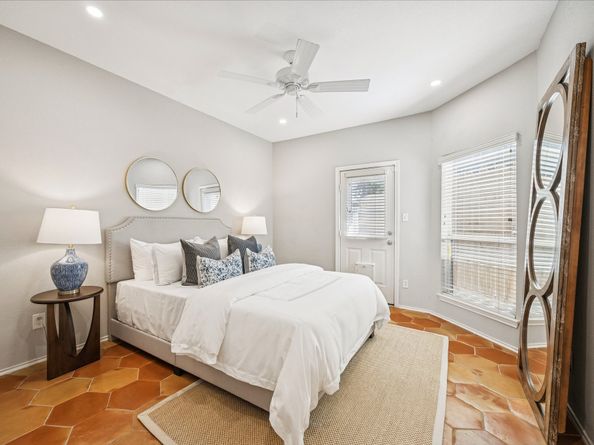 2607 Link Road, Houston TX 77009