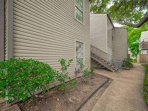 9707 Richmond Avenue 103, Houston TX 77042
