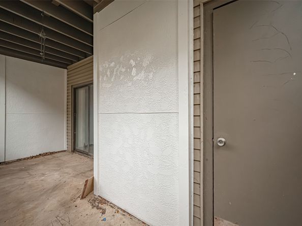 9707 Richmond Avenue 103, Houston TX 77042