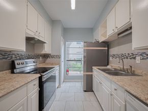 9707 Richmond Avenue 103, Houston TX 77042