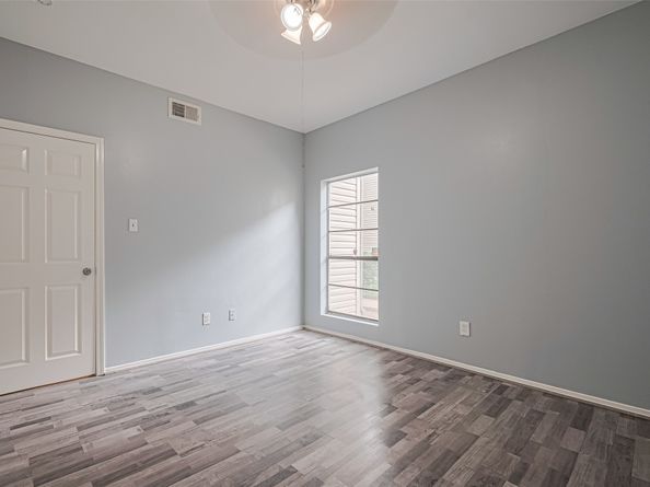 9707 Richmond Avenue 103, Houston TX 77042