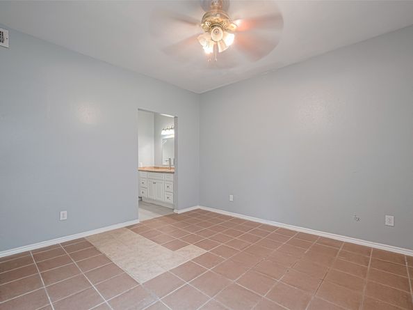 9707 Richmond Avenue 103, Houston TX 77042