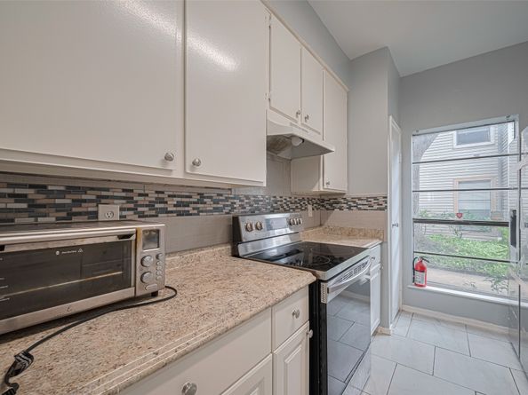 9707 Richmond Avenue 103, Houston TX 77042