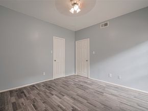 9707 Richmond Avenue 103, Houston TX 77042