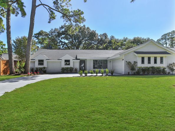 1726 Maux Dr Drive, Houston TX 77043