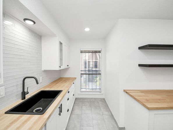 6601 Sands Point Drive 47, Houston TX 77074