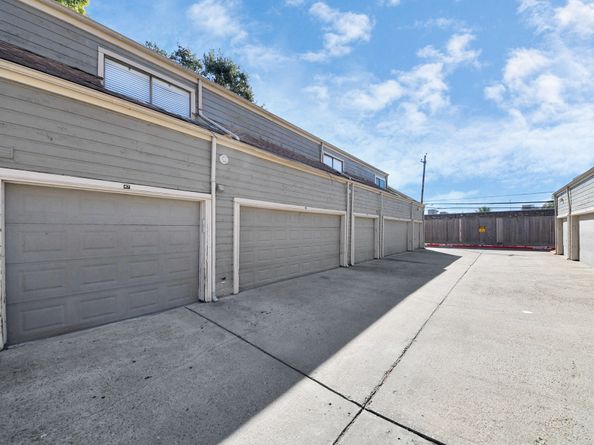 6601 Sands Point Drive 47, Houston TX 77074