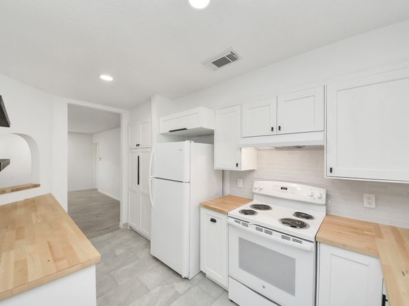 6601 Sands Point Drive 47, Houston TX 77074