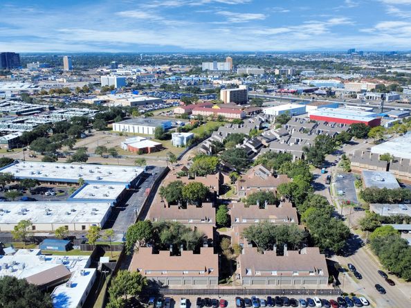 6601 Sands Point Drive 47, Houston TX 77074