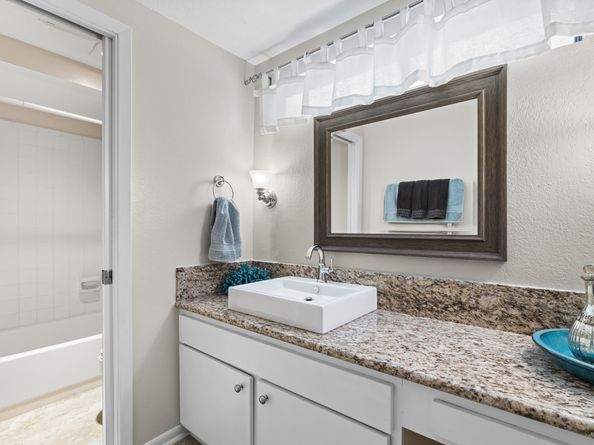 1556 Prairie Grove Drive, Houston TX 77077