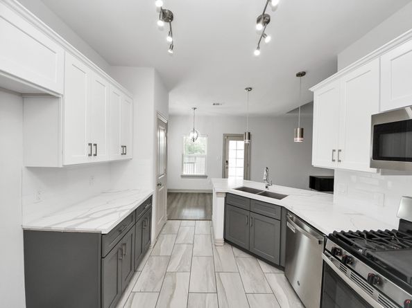 9720 Garcroft Street, Houston TX 77029