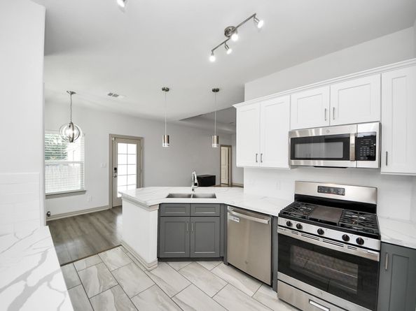 9720 Garcroft Street, Houston TX 77029