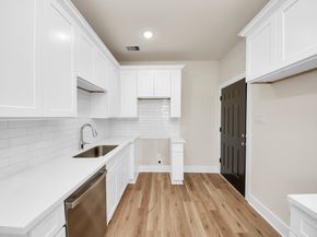 2206 Alabama Street, Houston TX 77004