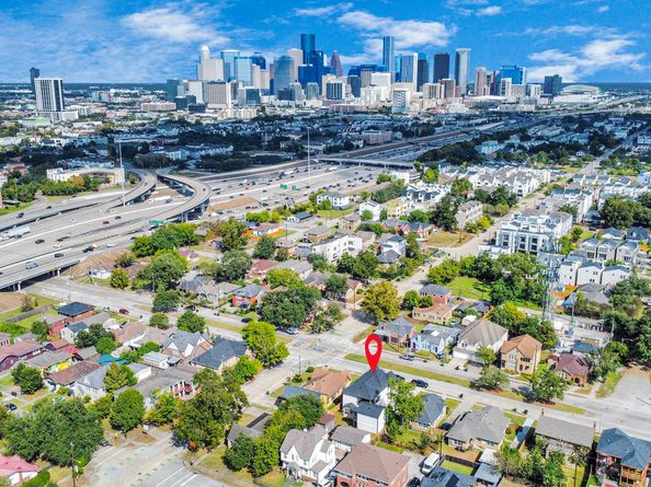 2206 Alabama Street, Houston TX 77004