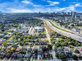 2206 Alabama Street, Houston TX 77004