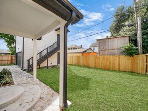 2206 Alabama Street, Houston TX 77004