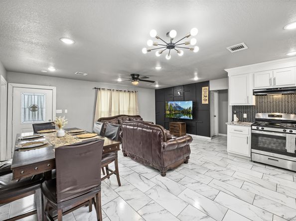 9107 Lake Park Drive, Houston TX 77078