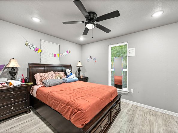 9107 Lake Park Drive, Houston TX 77078